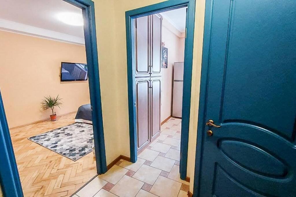 Cozy Flat Apartment Kyiv Exterior photo